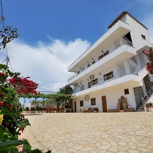 Genci Apartahotel
