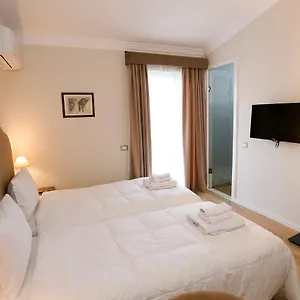 Hermes 4* Tirana