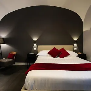 Lungotevere Ripa 2* Roma